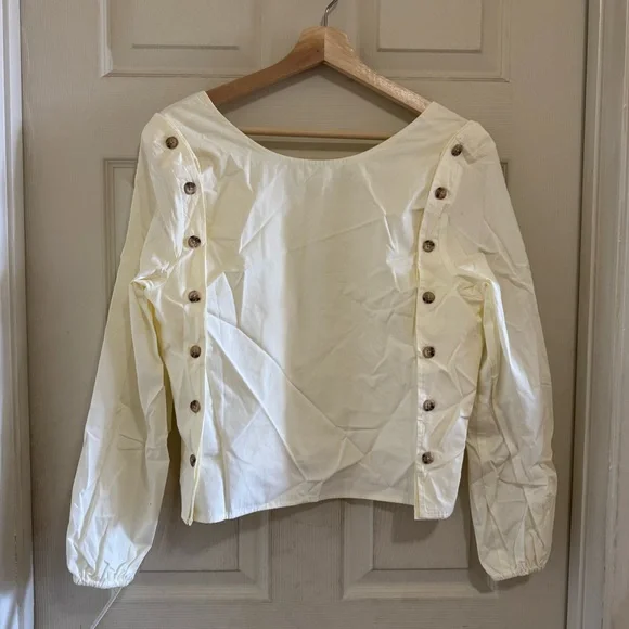 Vetta Capsule Convertible Blouse Sleeveless Top - Picture 4 of 6